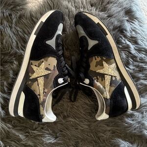 Golden Goose Running shoes